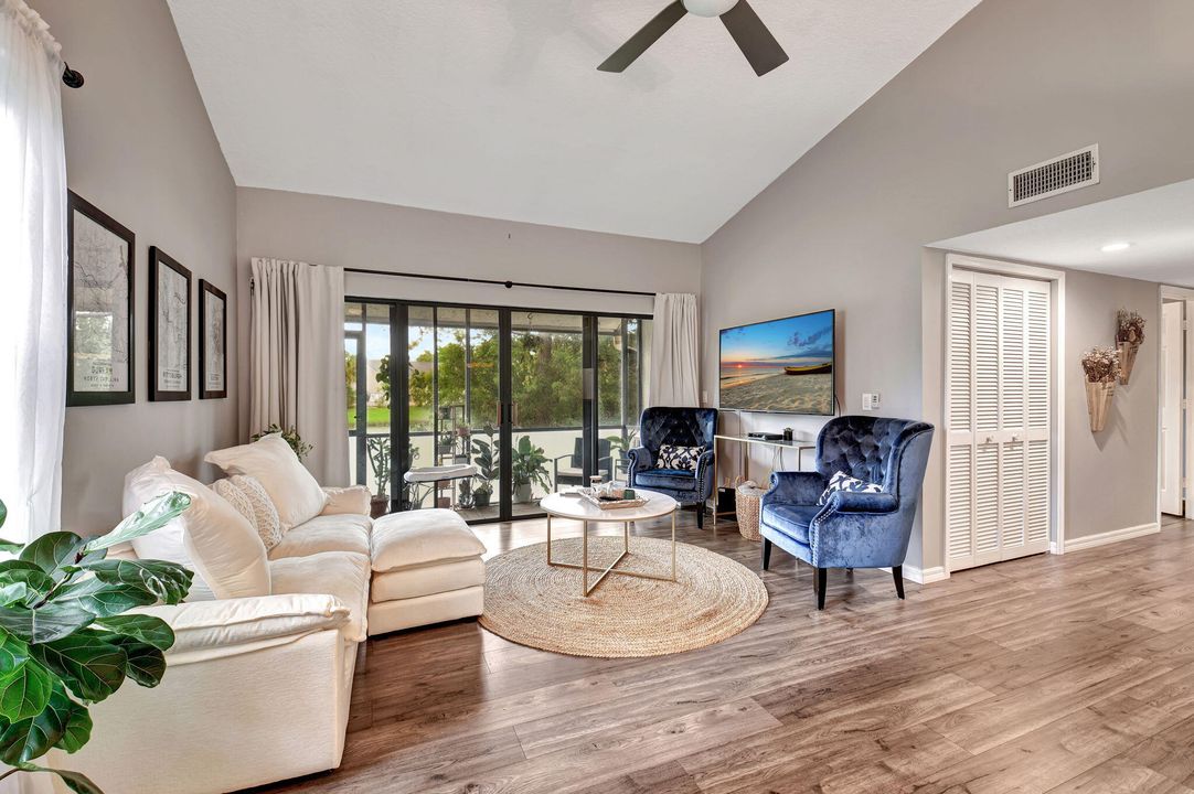 En Venta: $240,000 (2 camas, 2 baños, 996 Pies cuadrados)