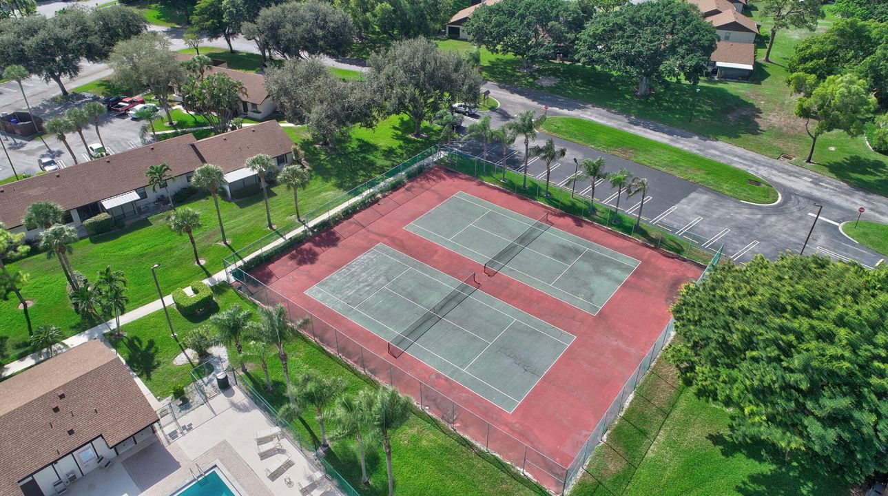 En Venta: $240,000 (2 camas, 2 baños, 996 Pies cuadrados)