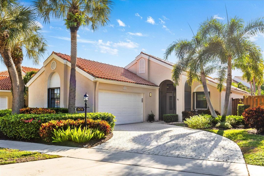 Active With Contract: $595,000 (3 beds, 2 baths, 1761 Square Feet)