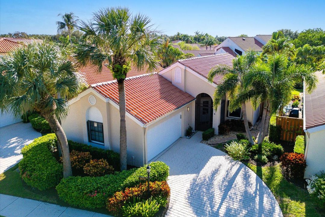 Active With Contract: $595,000 (3 beds, 2 baths, 1761 Square Feet)