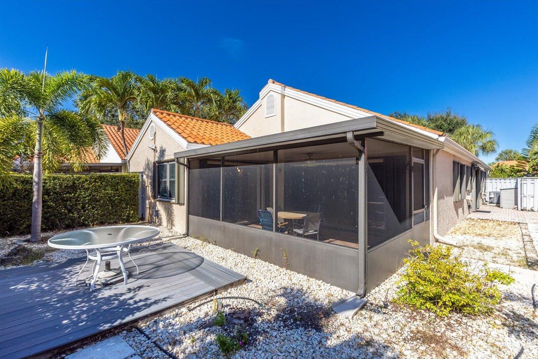 Active With Contract: $595,000 (3 beds, 2 baths, 1761 Square Feet)