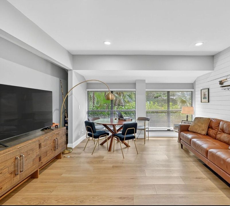 待售: $1,499,999 (5 贝兹, 3 浴室, 5450 平方英尺)