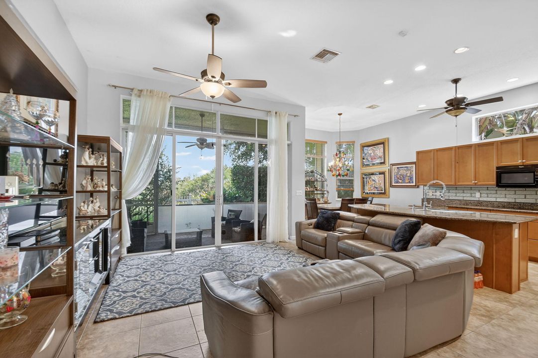 En Venta: $515,000 (2 camas, 2 baños, 2364 Pies cuadrados)