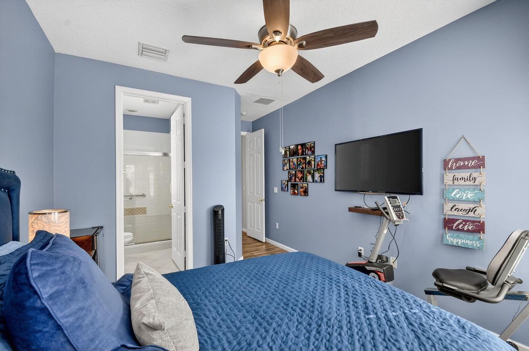 En Venta: $515,000 (2 camas, 2 baños, 2364 Pies cuadrados)