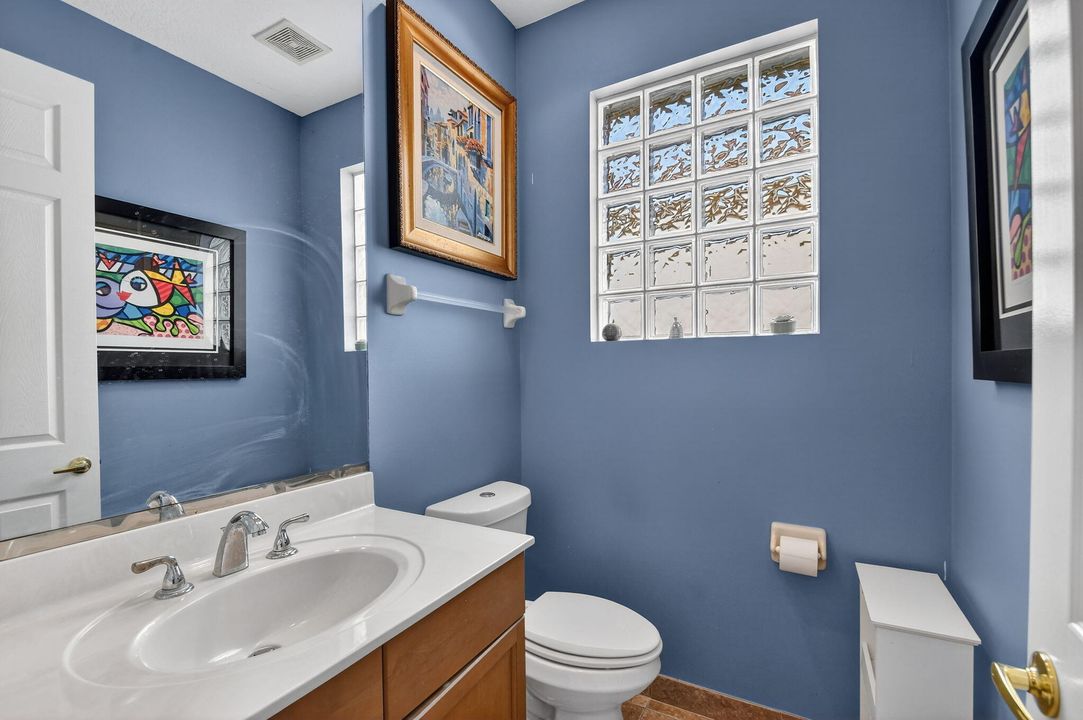 En Venta: $515,000 (2 camas, 2 baños, 2364 Pies cuadrados)