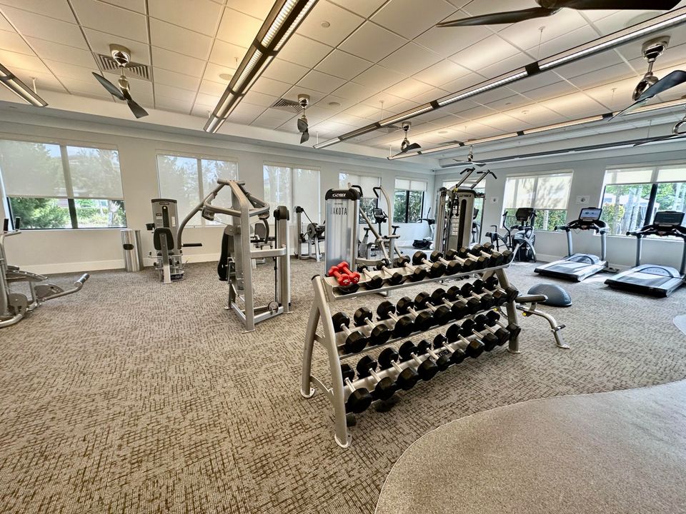 For Rent: $10,000 (6 beds, 5 baths, 4321 Square Feet)