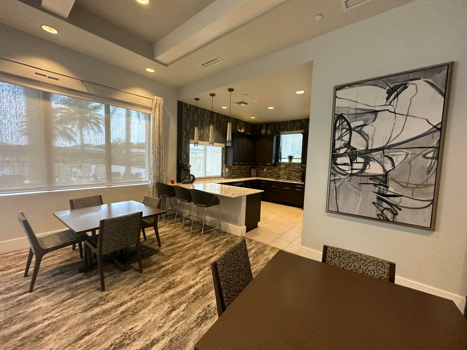 For Rent: $10,000 (6 beds, 5 baths, 4321 Square Feet)