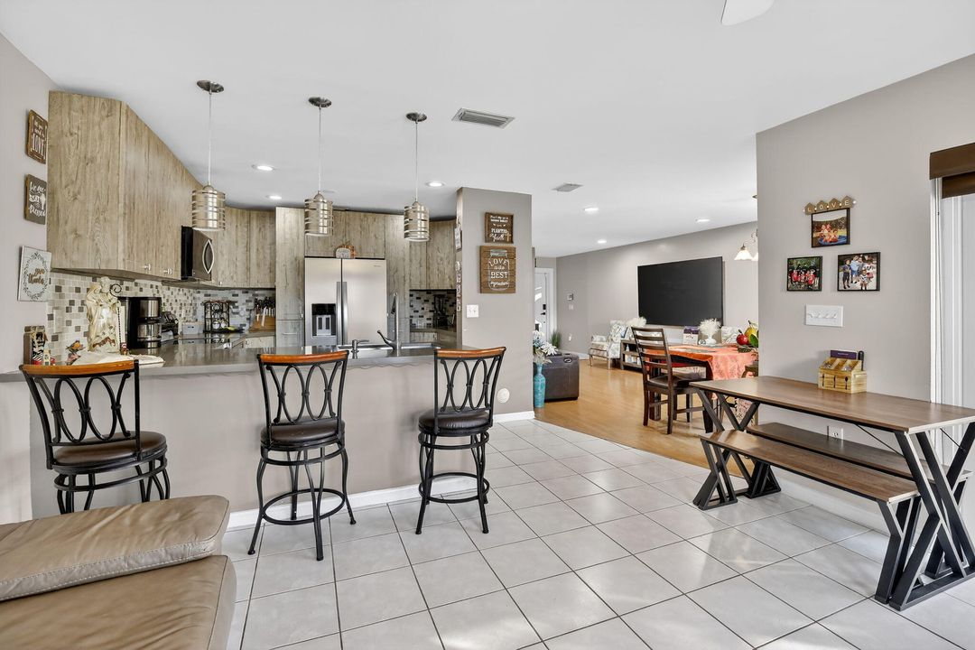 На продажу: $536,000 (3 спален, 2 ванн, 1815 Квадратных фут)