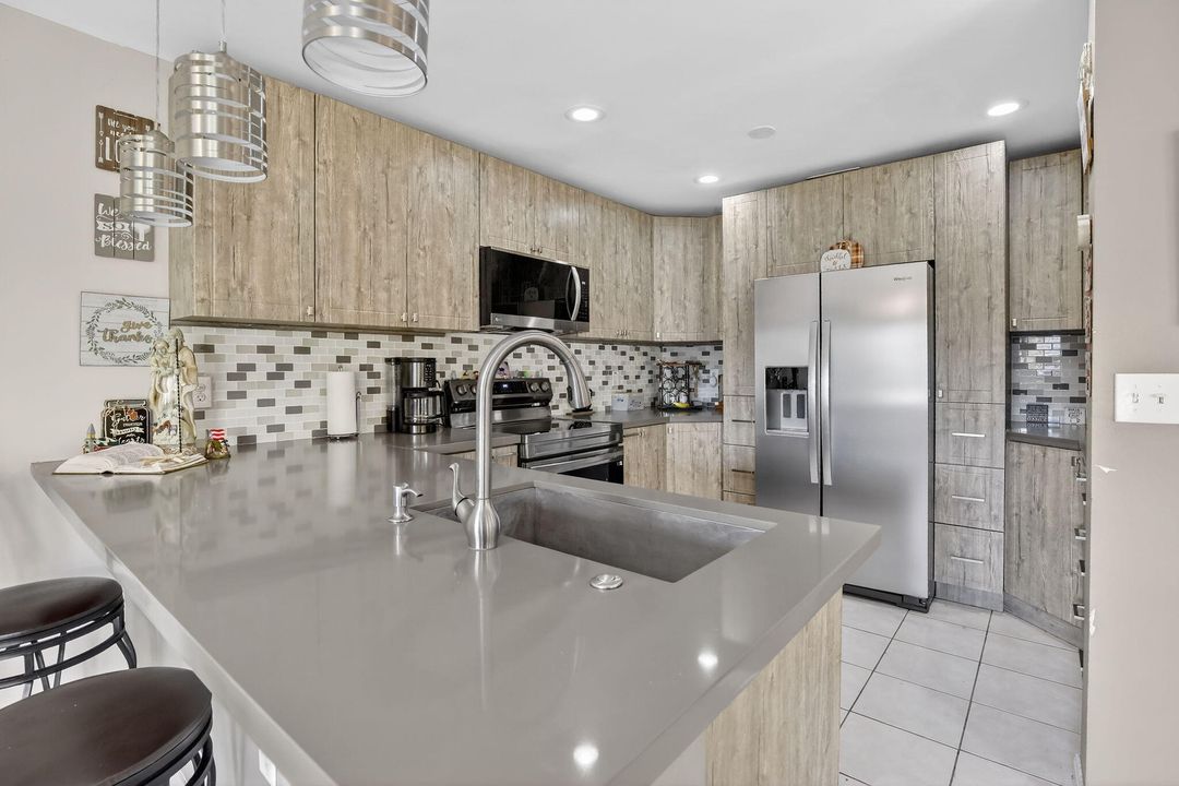 На продажу: $536,000 (3 спален, 2 ванн, 1815 Квадратных фут)