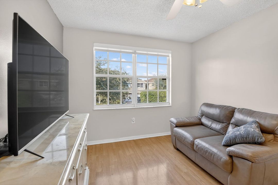 На продажу: $536,000 (3 спален, 2 ванн, 1815 Квадратных фут)