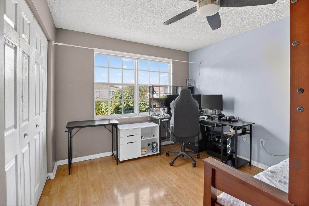 На продажу: $536,000 (3 спален, 2 ванн, 1815 Квадратных фут)