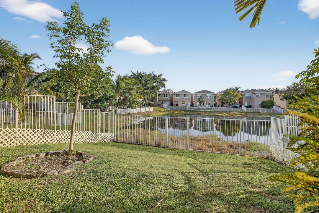 На продажу: $536,000 (3 спален, 2 ванн, 1815 Квадратных фут)