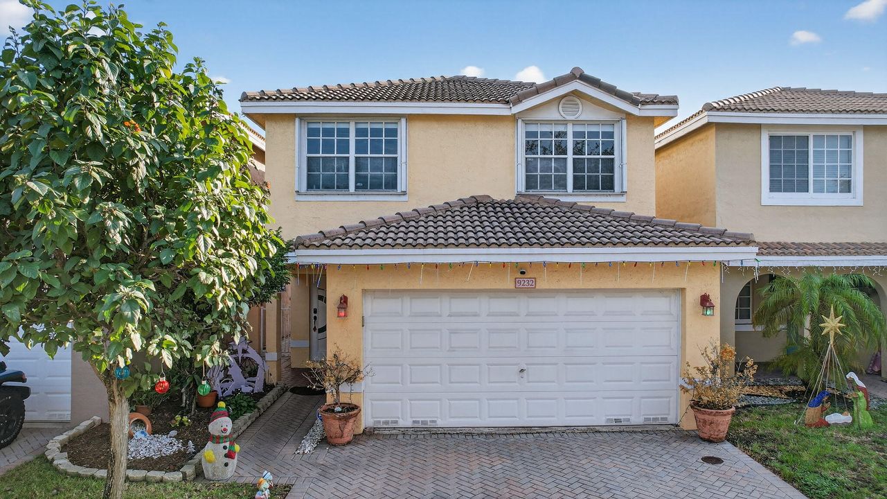 На продажу: $536,000 (3 спален, 2 ванн, 1815 Квадратных фут)