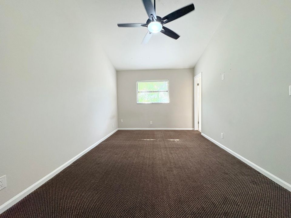 En Venta: $300,000 (2 camas, 2 baños, 1012 Pies cuadrados)