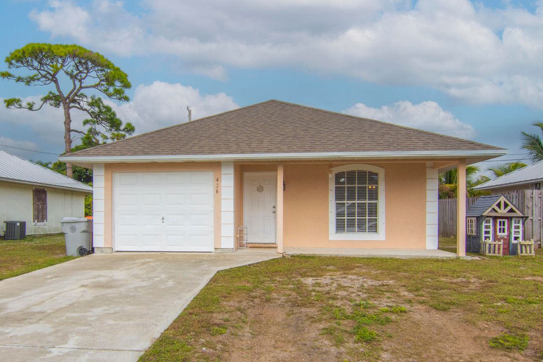 待售: $249,900 (3 贝兹, 2 浴室, 1140 平方英尺)