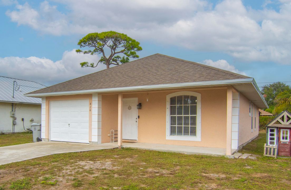 待售: $249,900 (3 贝兹, 2 浴室, 1140 平方英尺)