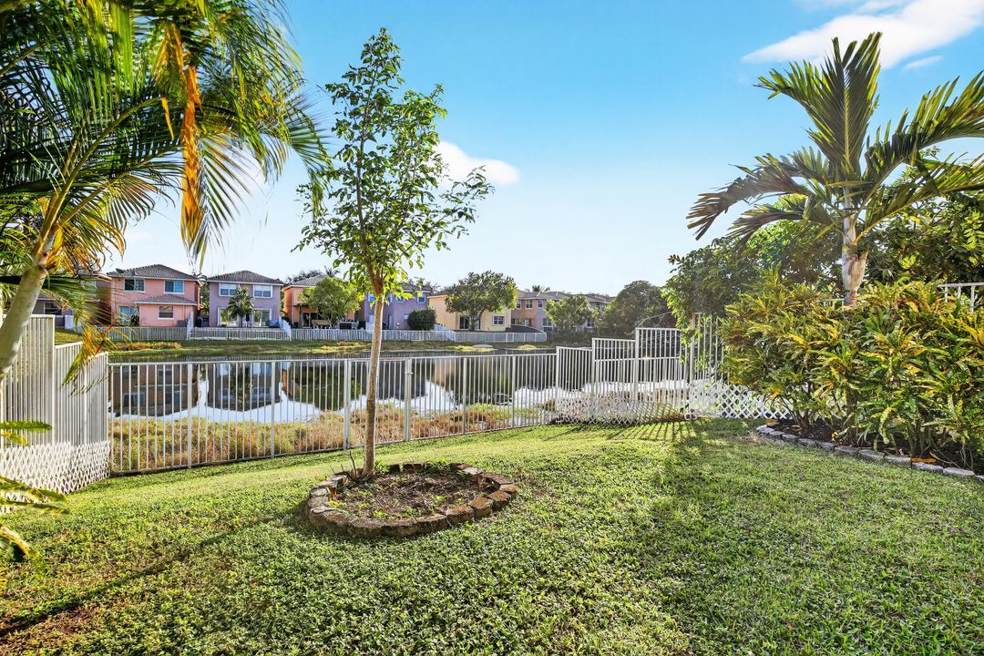 На продажу: $536,000 (3 спален, 2 ванн, 1815 Квадратных фут)