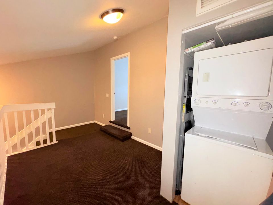 En Venta: $300,000 (2 camas, 2 baños, 1012 Pies cuadrados)