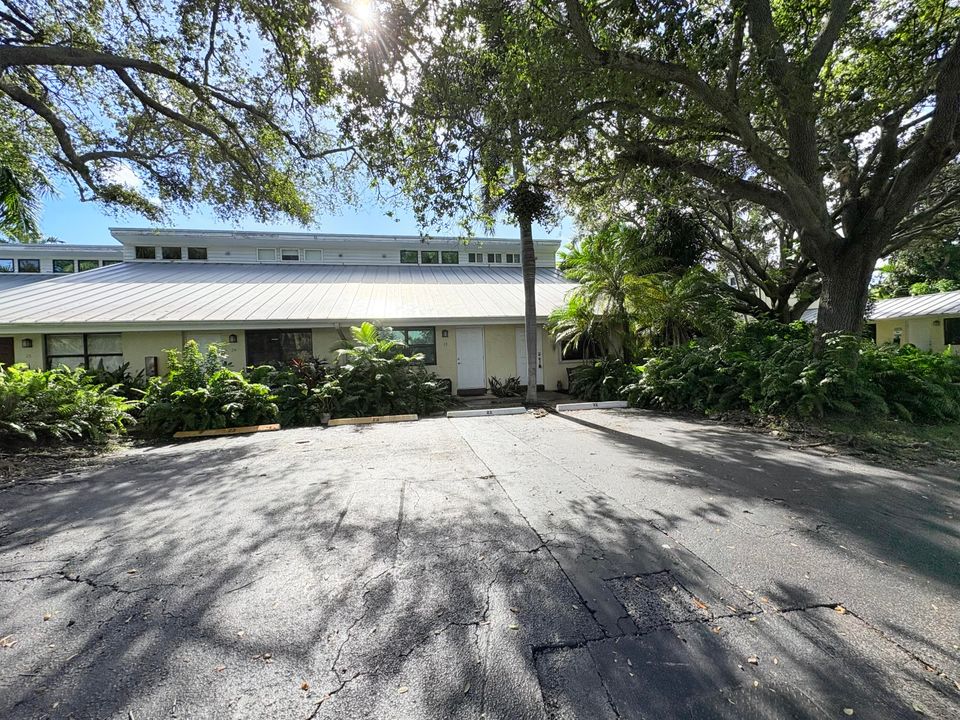 En Venta: $300,000 (2 camas, 2 baños, 1012 Pies cuadrados)