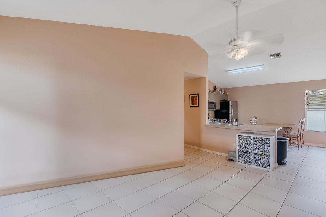 待售: $249,900 (3 贝兹, 2 浴室, 1140 平方英尺)