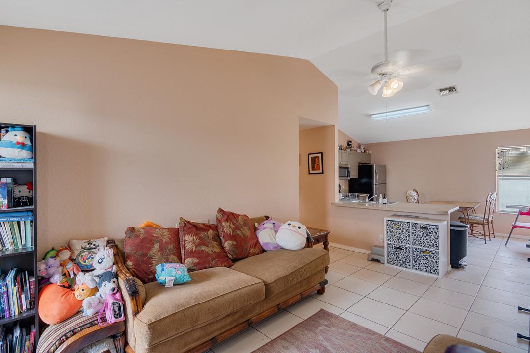 待售: $249,900 (3 贝兹, 2 浴室, 1140 平方英尺)