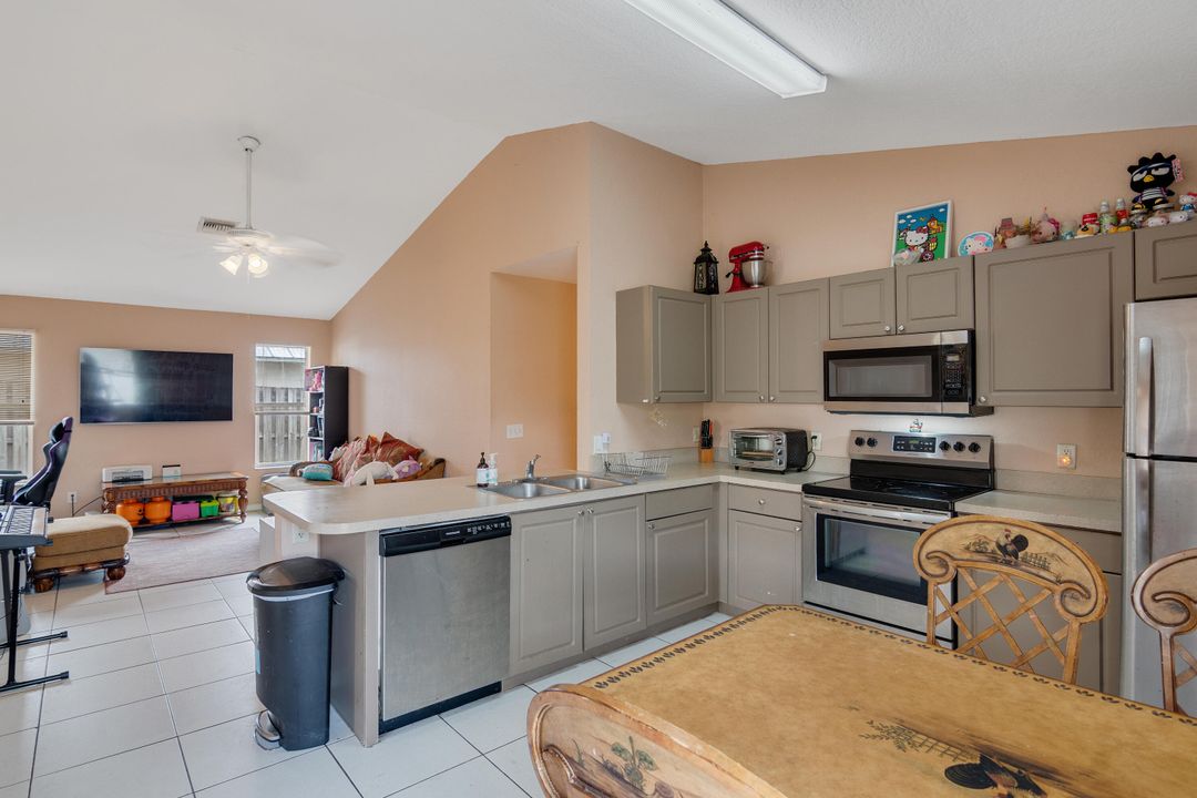 待售: $249,900 (3 贝兹, 2 浴室, 1140 平方英尺)