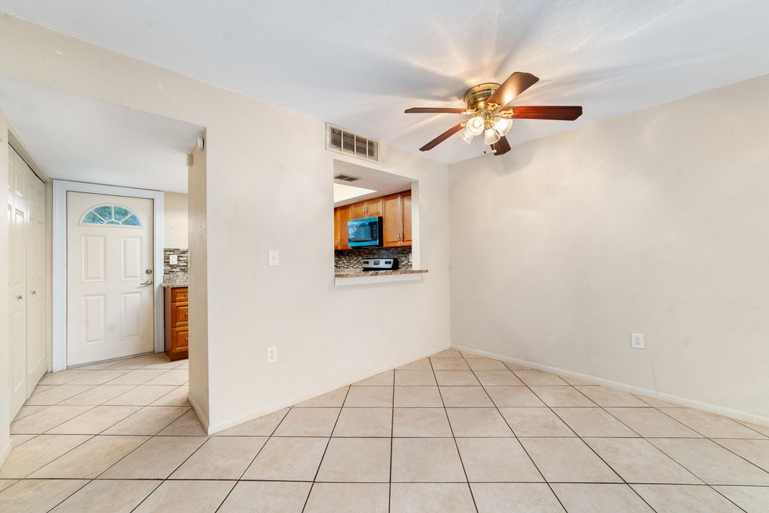 待售: $300,000 (2 贝兹, 1 浴室, 1088 平方英尺)