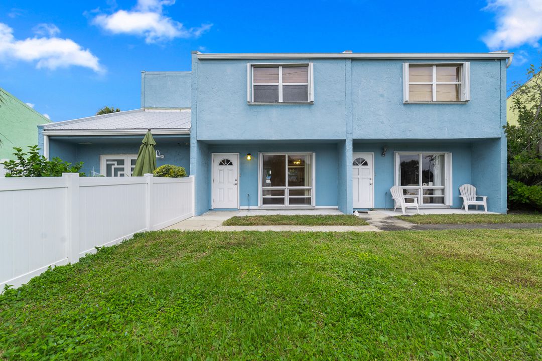 待售: $300,000 (2 贝兹, 1 浴室, 1088 平方英尺)