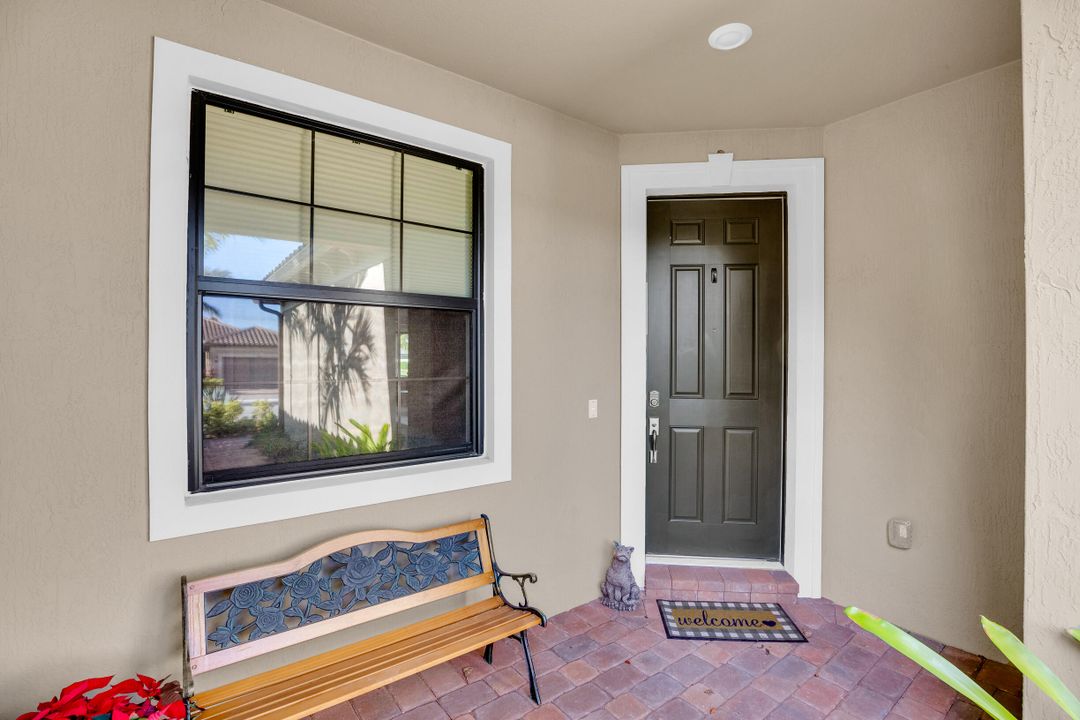 For Sale: $465,000 (2 beds, 2 baths, 1577 Square Feet)