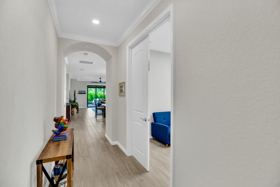 For Sale: $465,000 (2 beds, 2 baths, 1577 Square Feet)