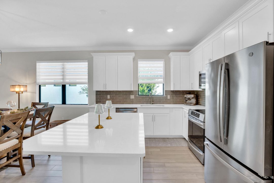 For Sale: $465,000 (2 beds, 2 baths, 1577 Square Feet)