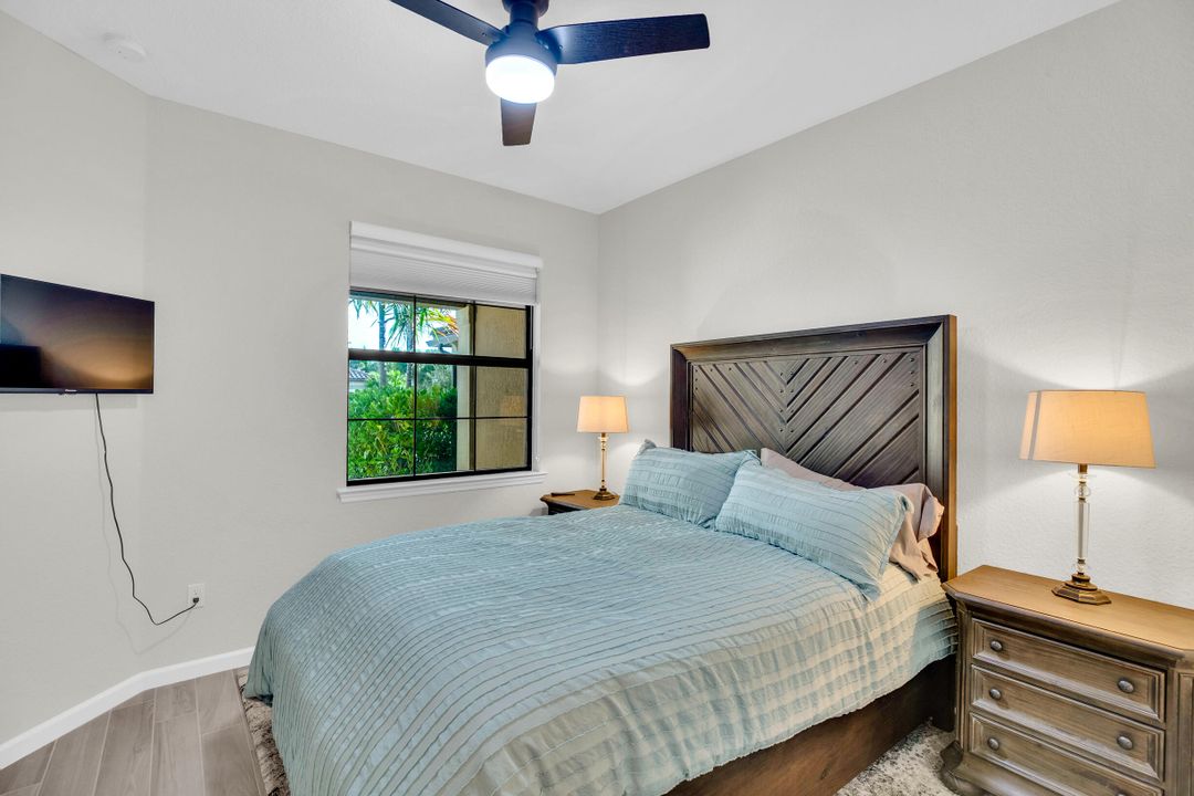 For Sale: $465,000 (2 beds, 2 baths, 1577 Square Feet)