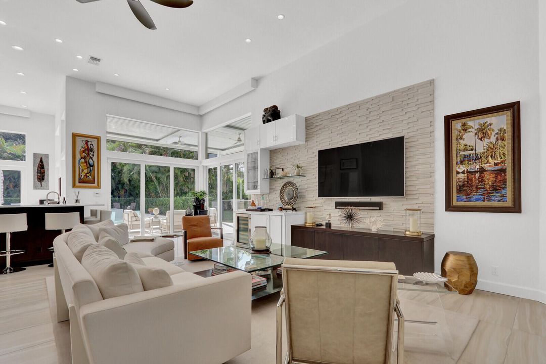 For Sale: $3,595,000 (3 beds, 4 baths, 2616 Square Feet)