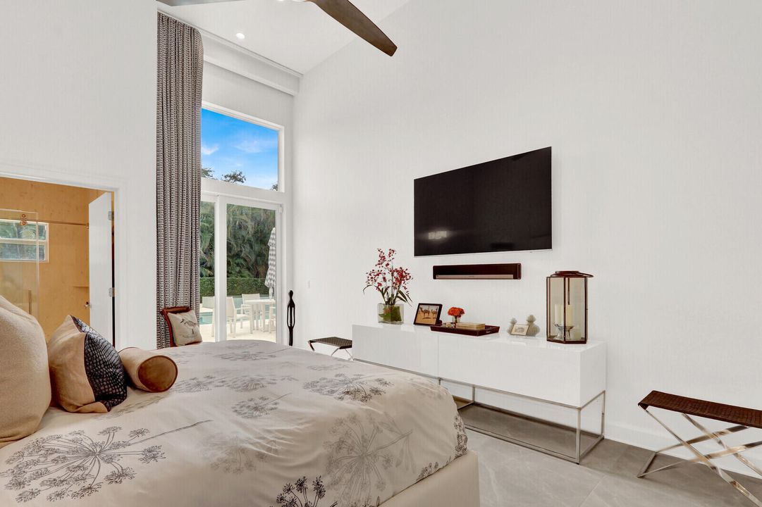 For Sale: $3,595,000 (3 beds, 4 baths, 2616 Square Feet)