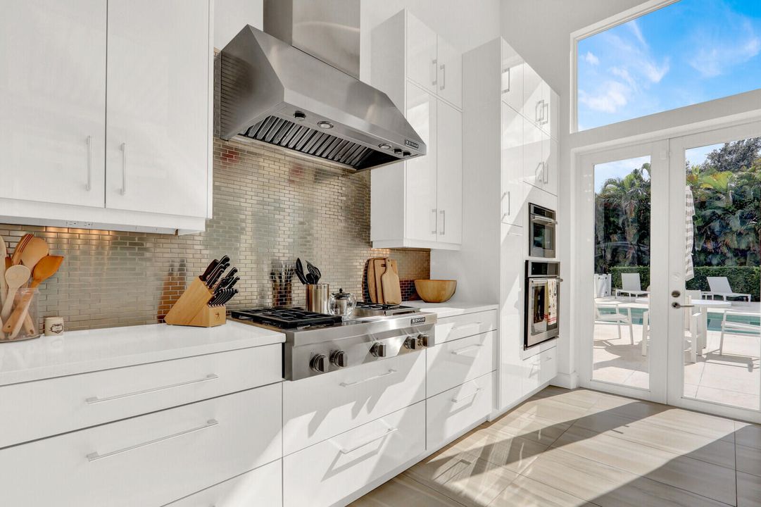 For Sale: $3,595,000 (3 beds, 4 baths, 2616 Square Feet)