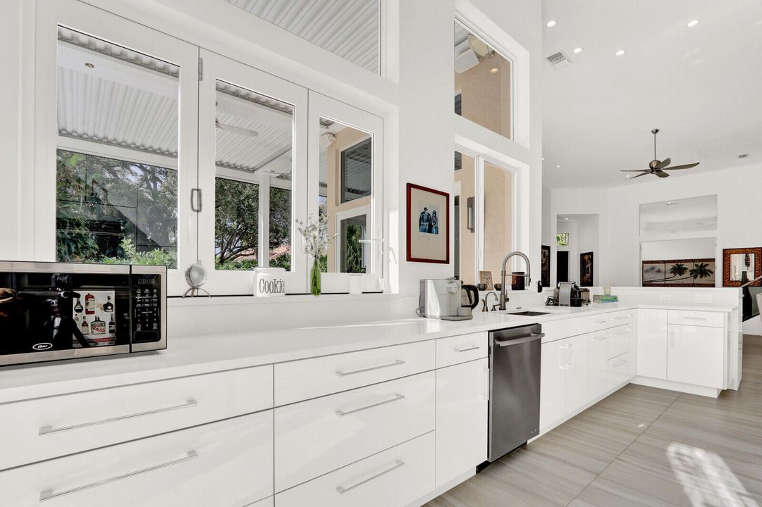 For Sale: $3,595,000 (3 beds, 4 baths, 2616 Square Feet)