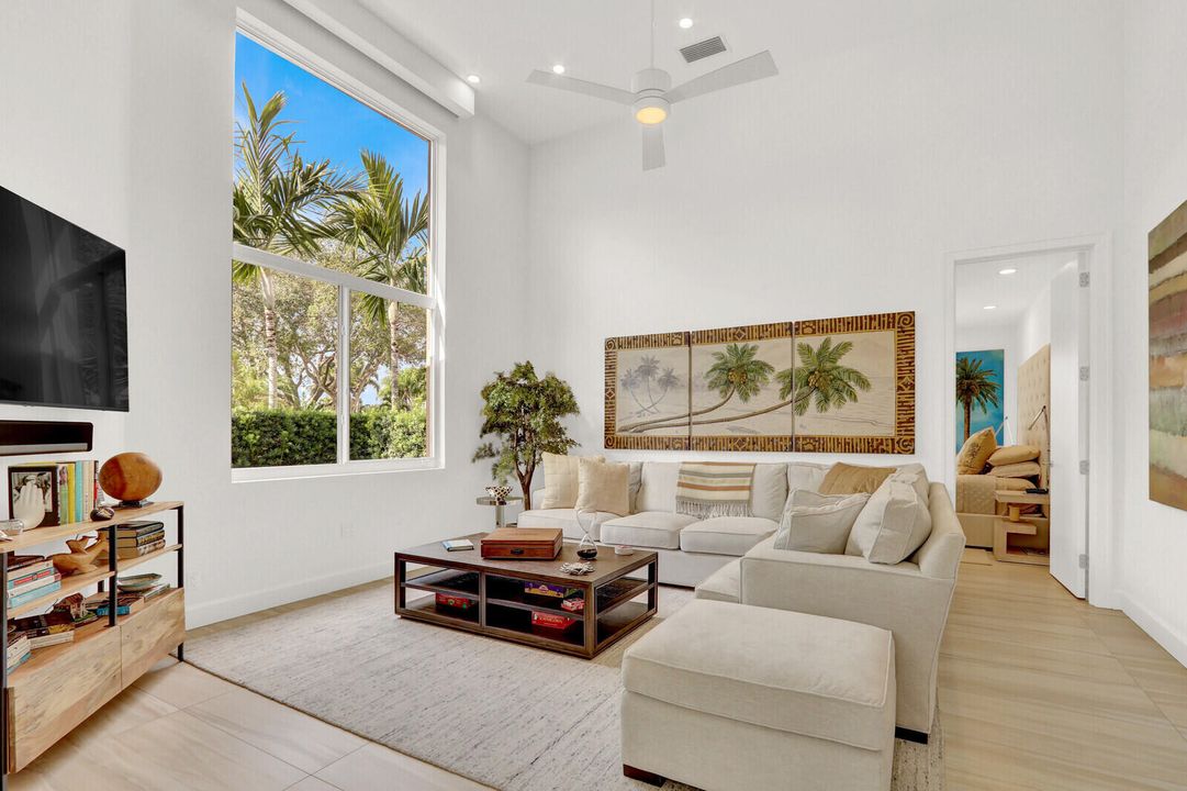 For Sale: $3,595,000 (3 beds, 4 baths, 2616 Square Feet)