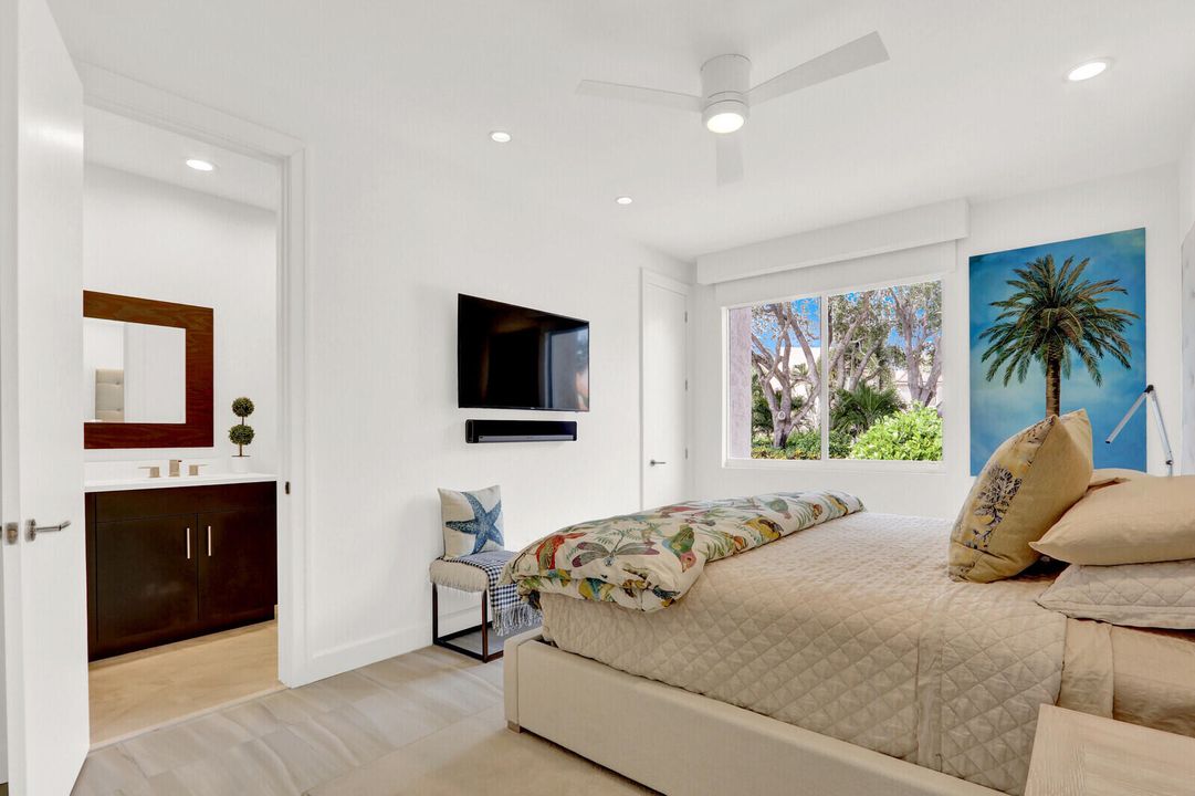 For Sale: $3,595,000 (3 beds, 4 baths, 2616 Square Feet)