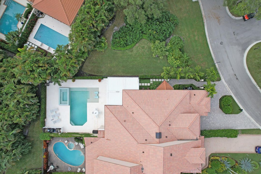 For Sale: $3,595,000 (3 beds, 4 baths, 2616 Square Feet)