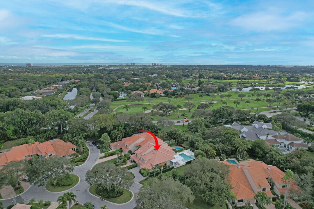 For Sale: $3,595,000 (3 beds, 4 baths, 2616 Square Feet)