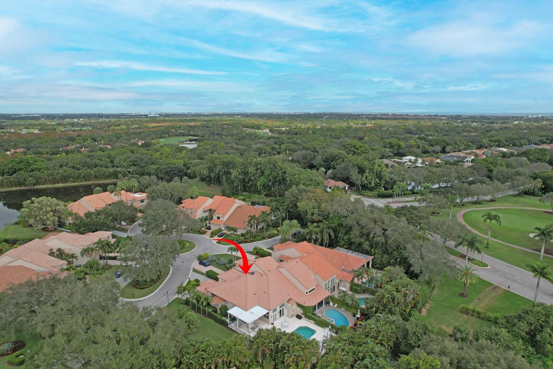 For Sale: $3,595,000 (3 beds, 4 baths, 2616 Square Feet)