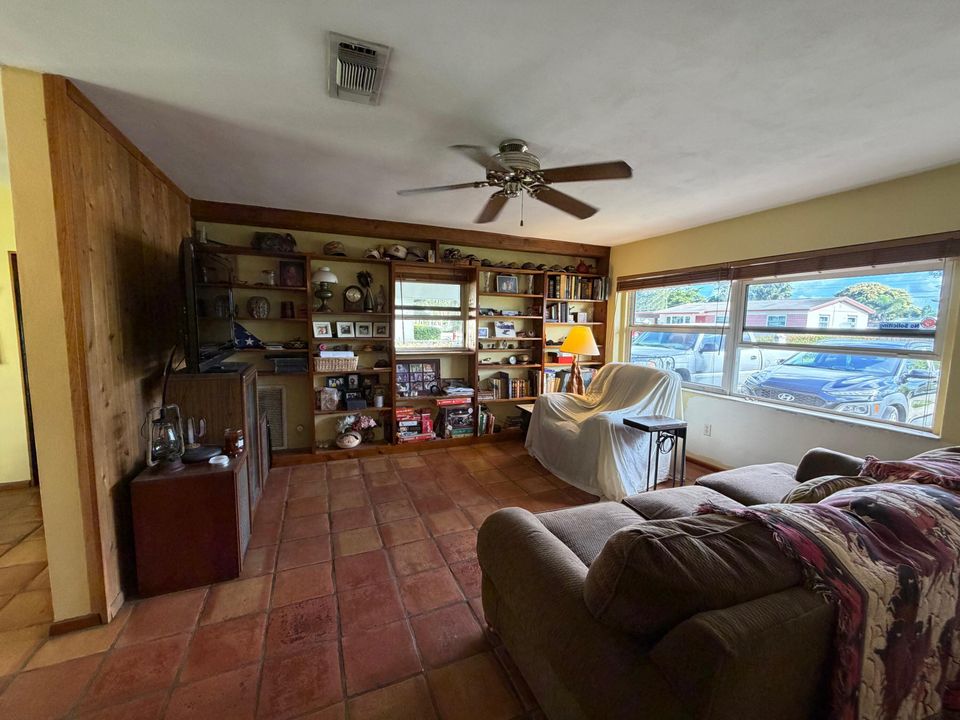 На продажу: $450,000 (3 спален, 2 ванн, 1040 Квадратных фут)