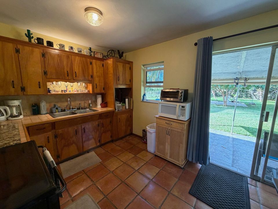 На продажу: $450,000 (3 спален, 2 ванн, 1040 Квадратных фут)