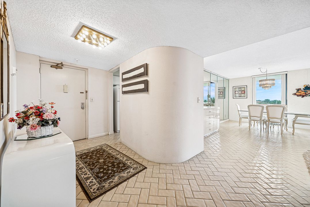 На продажу: $1,695,000 (3 спален, 2 ванн, 2119 Квадратных фут)