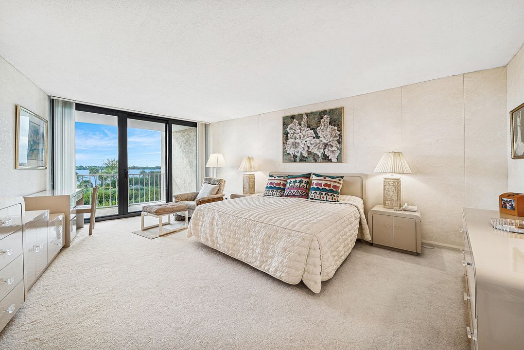 На продажу: $1,695,000 (3 спален, 2 ванн, 2119 Квадратных фут)