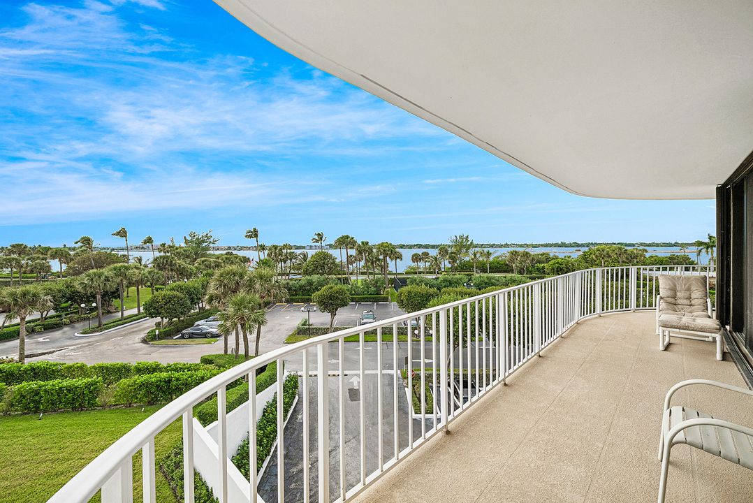 На продажу: $1,695,000 (3 спален, 2 ванн, 2119 Квадратных фут)