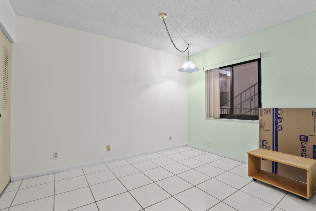 На продажу: $219,000 (2 спален, 2 ванн, 1050 Квадратных фут)