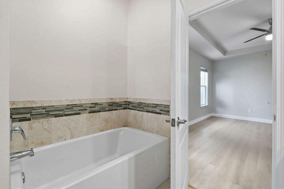 En Venta: $479,000 (3 camas, 2 baños, 1985 Pies cuadrados)