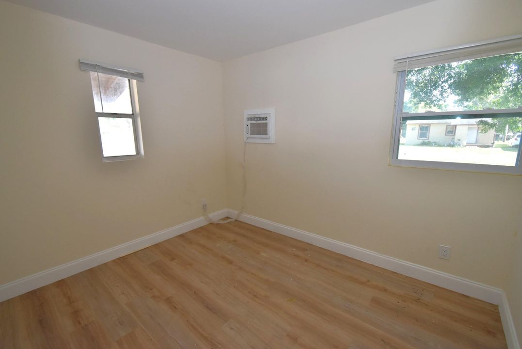 For Rent: $1,600 (2 beds, 1 baths, 585 Square Feet)