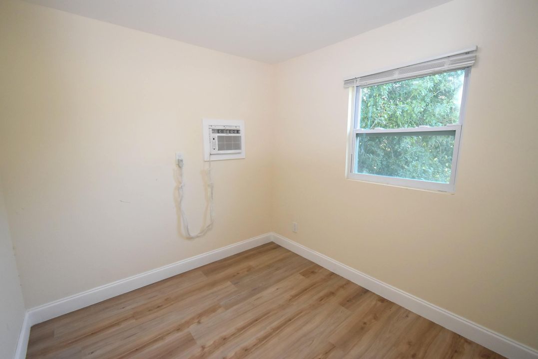 For Rent: $1,600 (2 beds, 1 baths, 585 Square Feet)